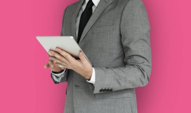 işadamı tablet kullanma 