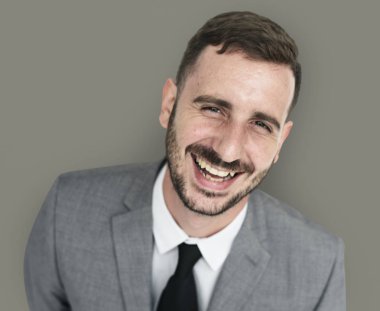 gülümseyen genç işadamı