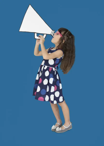 Menina gritando em alto-falante — Fotografia de Stock