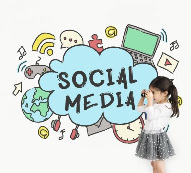 Kız alma fotoğraf ile fotoğraf makinesi