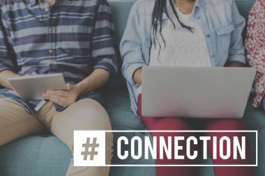 Dijital cihazlar kullanan gençlerin