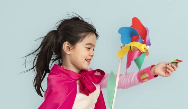  kız süper kahraman kostümü