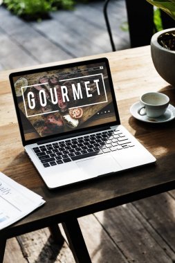 Tablo açık dizüstü bilgisayar