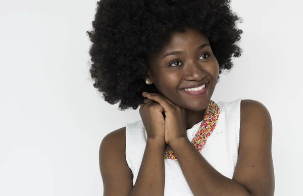 Femme à la coiffure afro — Photo