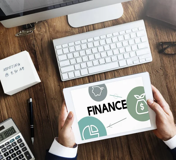 Businessman using tablet — Stock Photo, Image