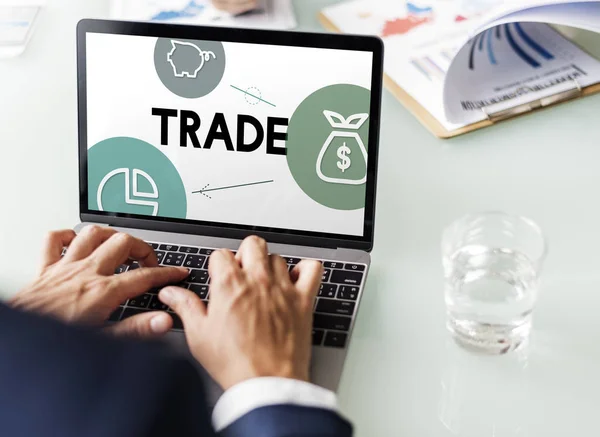 Businessman working on laptop — Stock Photo, Image