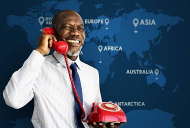 retro telefon ile işadamı