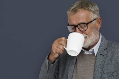 Senior studio poz işadamı