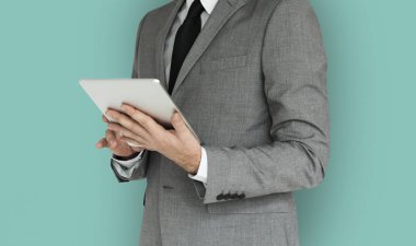 işadamı tablet kullanma 