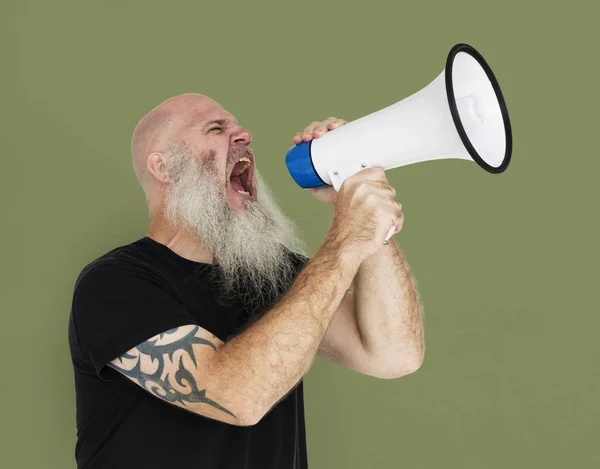 Senior férfi pózol a megafon — Stock Fotó