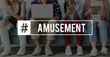 Dijital cihazlar kullanan gençlerin