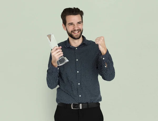 Bonito homem segurando — Fotografia de Stock