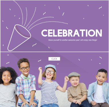 Süper kahraman takım elbiseli çocuk 