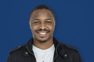 Afrikalı erkek gülümseyen