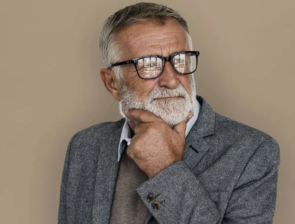 Uomo anziano con barba — Foto Stock