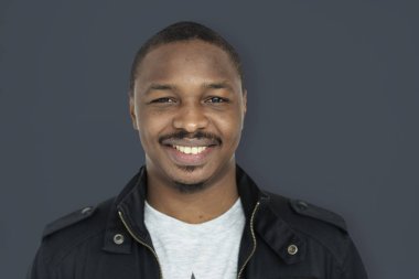 Afrikalı erkek gülümseyen