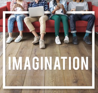 Arkadaşlar dijital cihazlar kullanarak