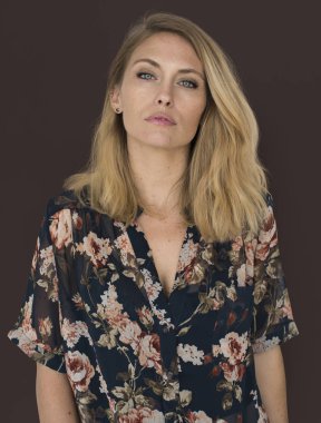 Güzel Sarışın Kadın