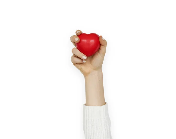 Mujer sosteniendo corazón rojo —  Fotos de Stock