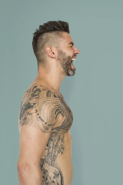 Tatuado bonito homem — Fotografia de Stock