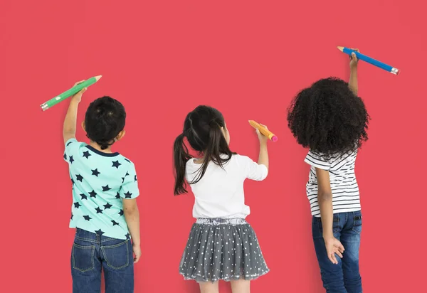 Kinderen tekening met potloden — Stockfoto