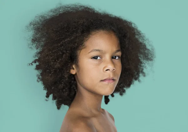 Criança africana com penteado afro — Fotografia de Stock