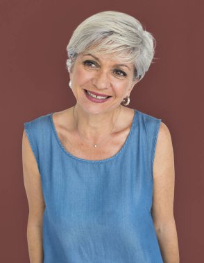 gri saçlı güzel kadın kıdemli