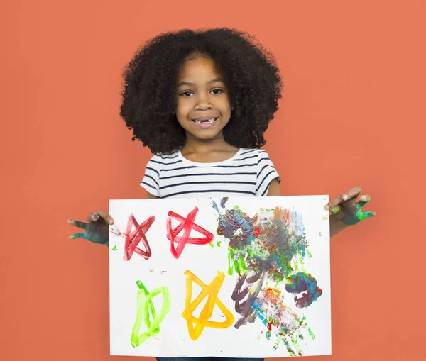 Afrikanisches Mädchen posiert im Studio — Stockfoto