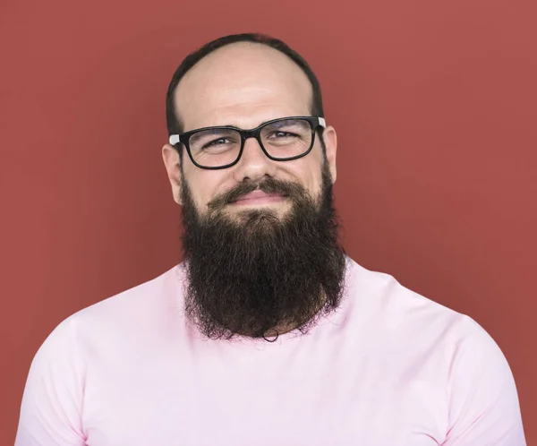 Uomo con gli occhiali e con la barba — Foto Stock