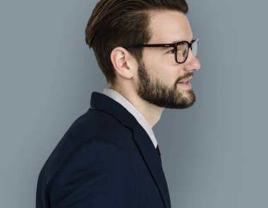 Studio yakışıklı işadamı