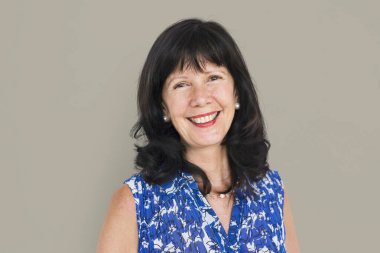 yetişkin kadın siyah saçlı