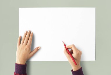 el kalem tutan ve çizim 