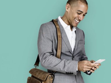 karışık yarış telefon kullanarak iş adamı