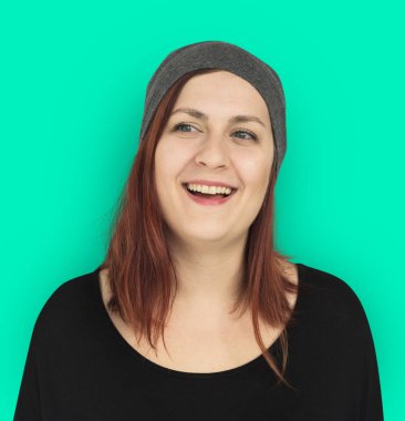 Yetişkin gülümseyen kadın