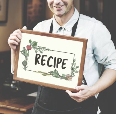 Erkek barista nefes tutarak önlük 