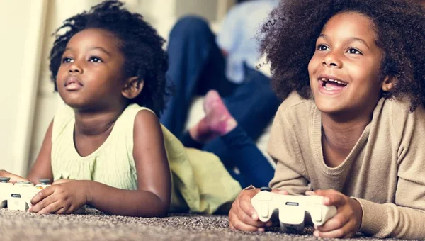 Afrikaanse kinderen samen — Stockfoto