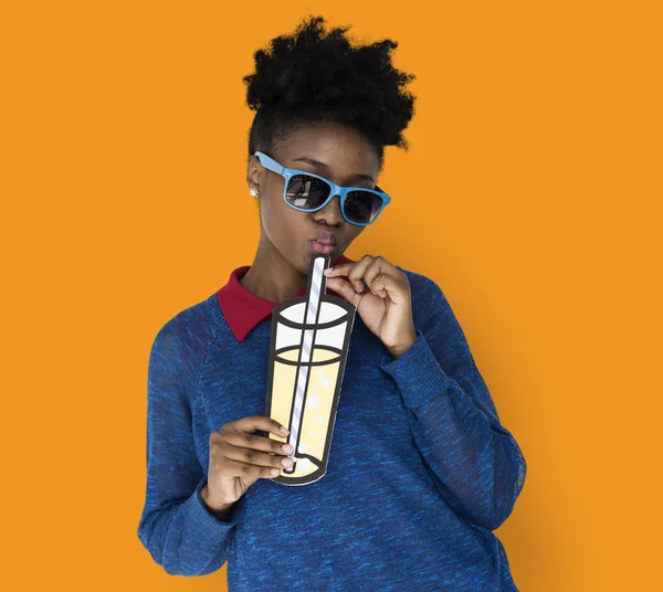 African woman drinking coctail — Stock Photo, Image