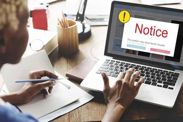 African woman using laptop — Stock Photo, Image