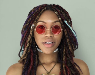 dreadlocks ile güzel Afrikalı kadın