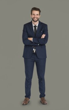 stüdyoda ayakta işadamı