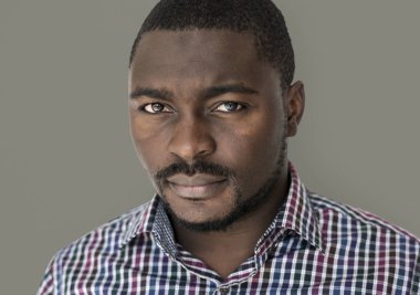 yakışıklı siyah adam.