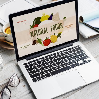 Tablo bilgisayar ekranında