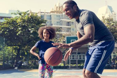 Afro-Amerikan baba ve kız