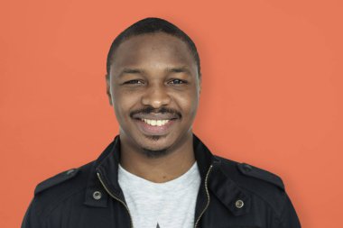 Afrikalı erkek gülümseyen