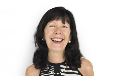 yetişkin kadın siyah saçlı