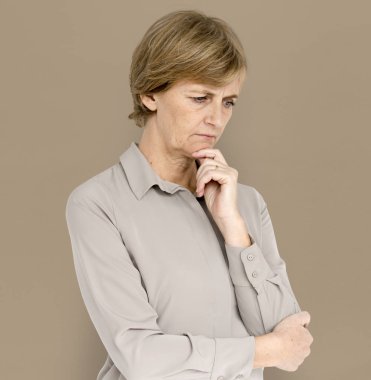 Olgun kadın düşünme