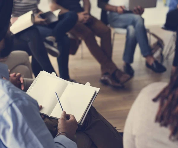 Mensen op Seminar vergadering — Stockfoto