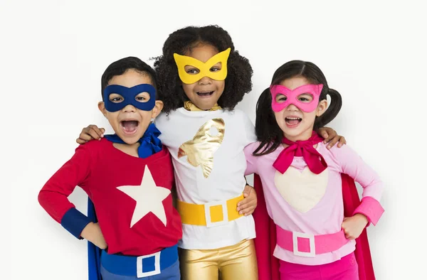 孩子们穿上超人服饰 — 图库照片