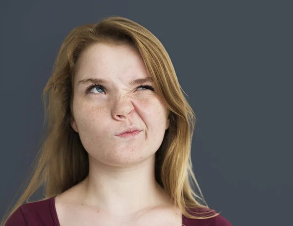 Menina com expressão facial engraçada — Fotografia de Stock