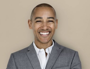 Stüdyo çekimi genç işadamı